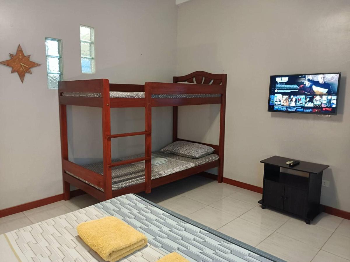 Villa Skanderbeg Guest House Puerto Princesa Luaran gambar