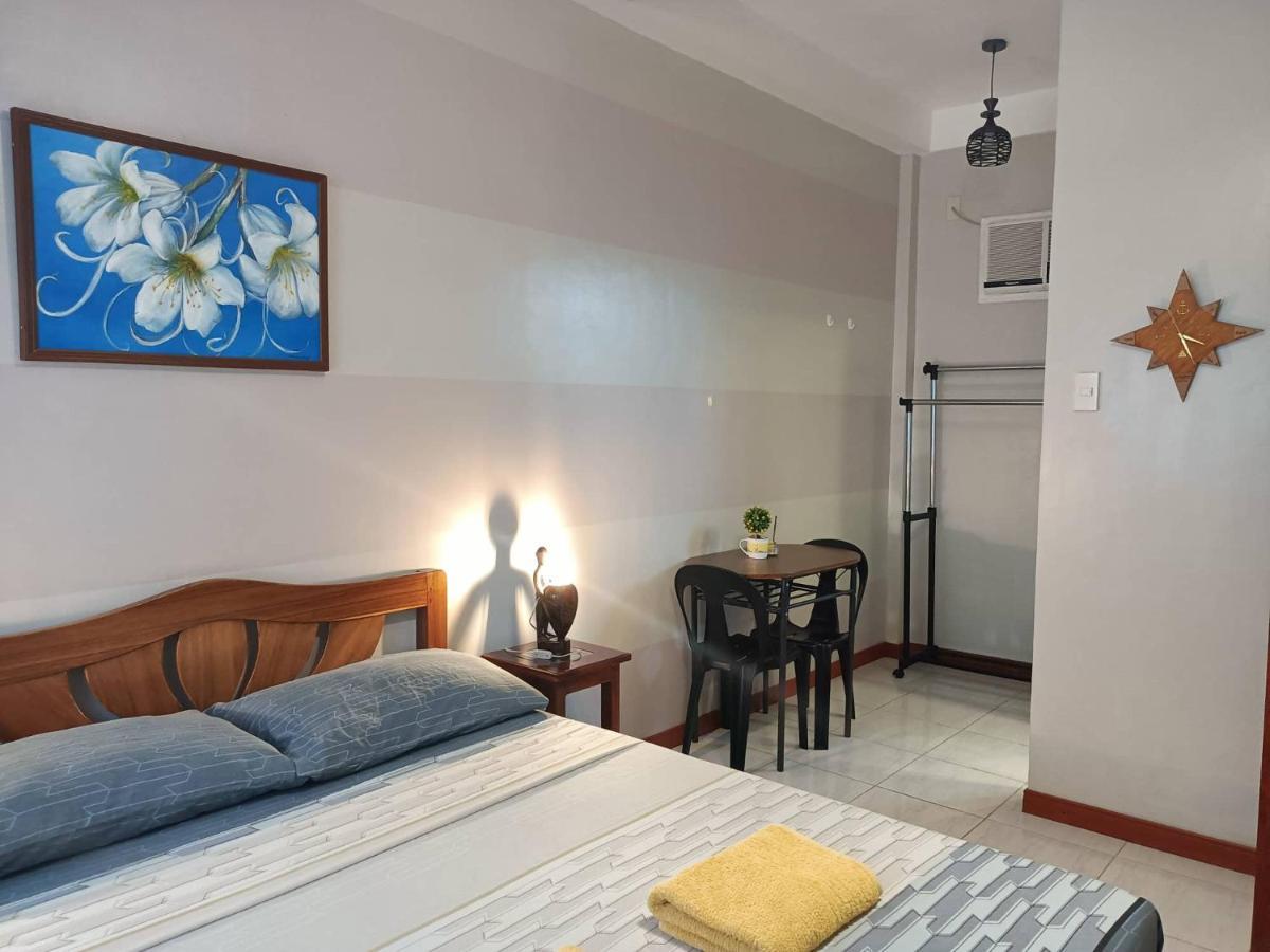 Villa Skanderbeg Guest House Puerto Princesa Luaran gambar