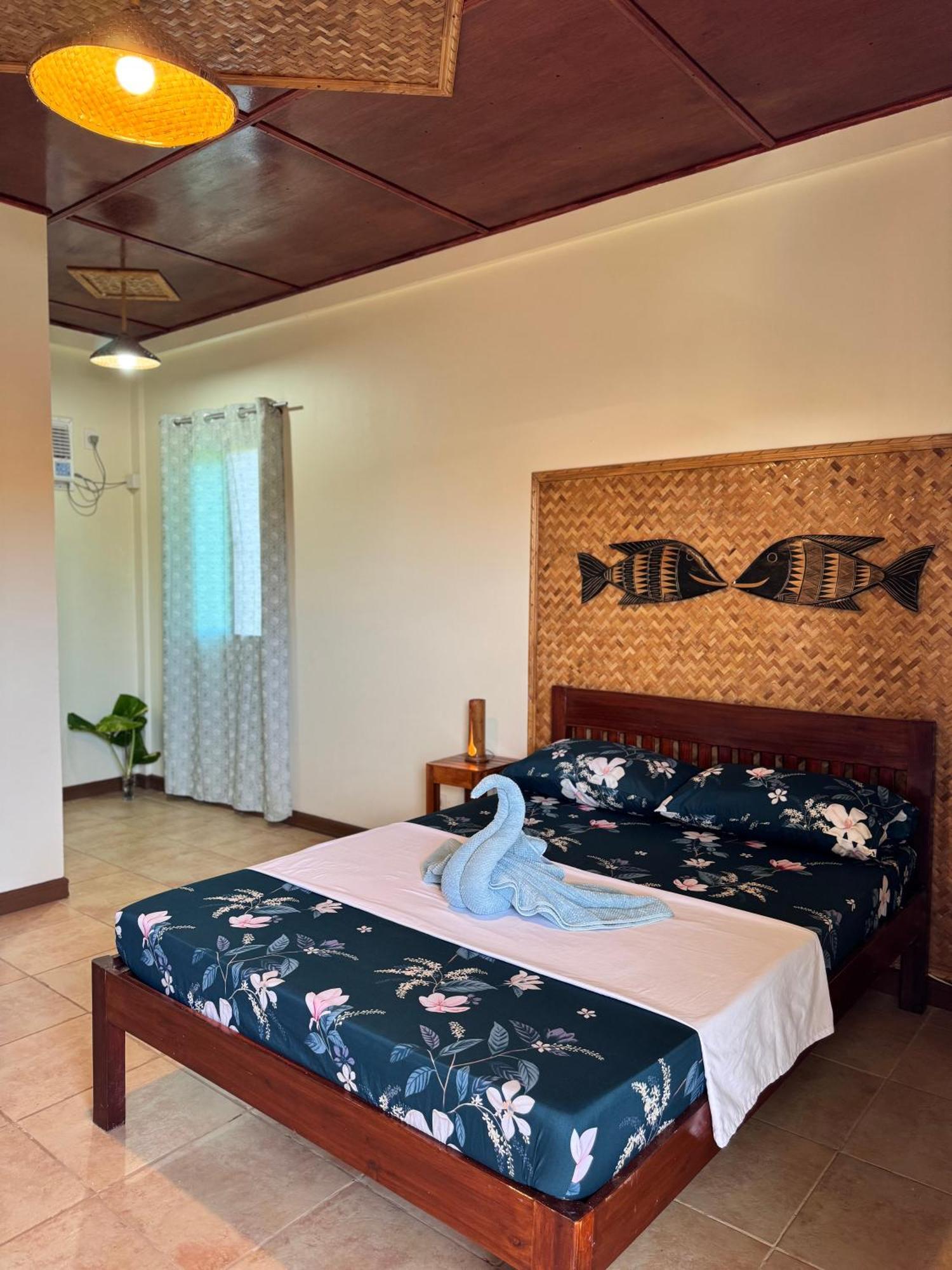 Villa Skanderbeg Guest House Puerto Princesa Luaran gambar