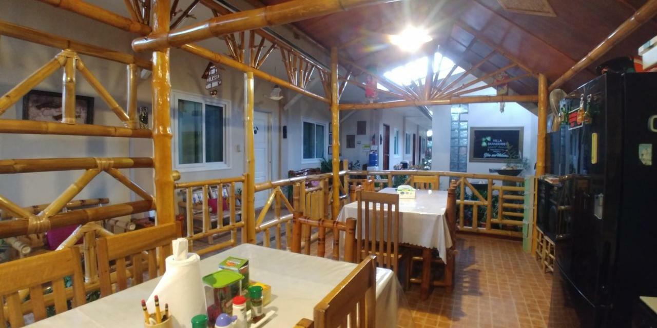 Villa Skanderbeg Guest House Puerto Princesa Luaran gambar