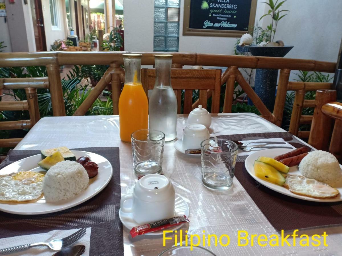 Villa Skanderbeg Guest House Puerto Princesa Luaran gambar