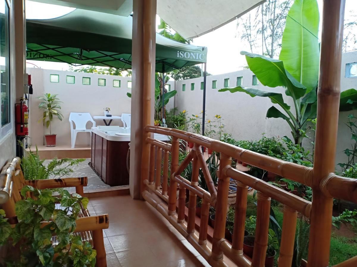 Villa Skanderbeg Guest House Puerto Princesa Luaran gambar